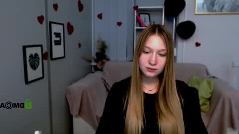 Snapshot of playful_sophie chatting on 02/23/25, 06:45 Sophie online show from 02/23/25, 06:45