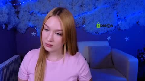 Sophie online show from 03/26/26, 08:25