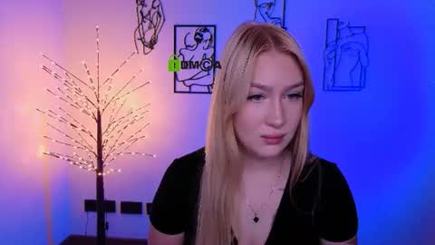 Snapshot of playful_sophie chatting on 07/17/26, 07:08 Sophie online show from 07/17/26, 07:08