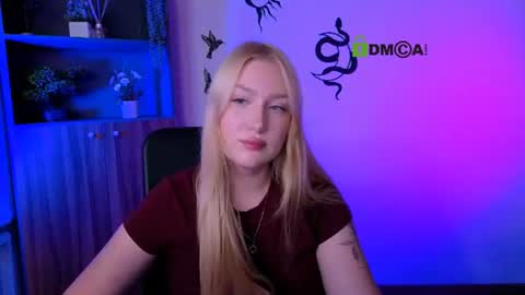 Snapshot of playful_sophie chatting on 07/22/26, 07:27 Sophie online show from 07/22/26, 07:27