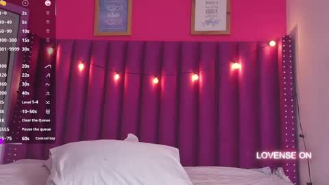 Snapshot of playfulcurvymommy chatting on 03/07/25, 07:38 Scarlett online show from 03/07/25, 07:38