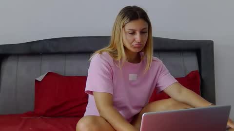 PlayfulNicole online show from 05/15/26, 05:36