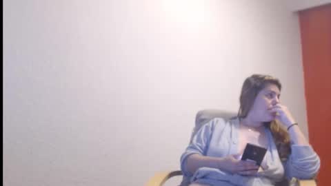 PlayfulSamira online show from 04/18/26, 06:01