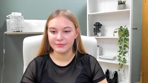 Snapshot of playgirl_valeria chatting on 12/29/24, 07:39 Valeria online show from 12/29/24, 07:39