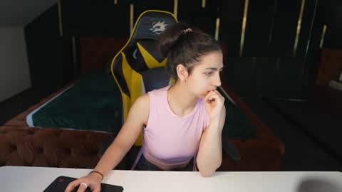 Lana online show from 03/31/26, 10:26