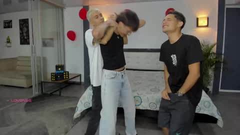   online show from 09/24/25, 11:08