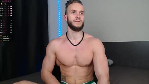 Snapshot of playmate_ chatting on 01/06/25, 05:06 John online show from 01/06/25, 05:06