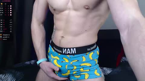 Snapshot of playmate_ chatting on 01/29/25, 04:41 John online show from 01/29/25, 04:41