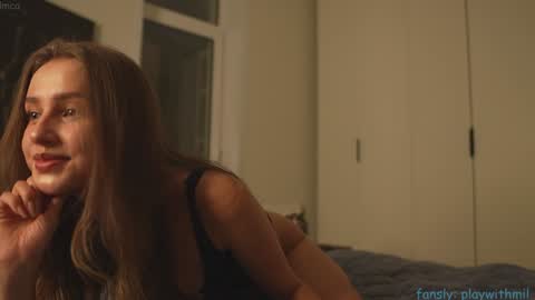 21 y.o Mila online show from 12/14/25, 05:07