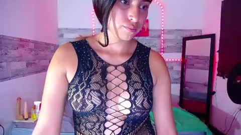 Snapshot of pleassing_neighbour chatting on 07/22/26, 03:20 Zalome online show from 07/22/26, 03:20