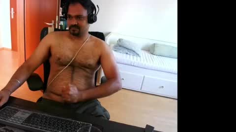 Snapshot of pleasure5845 chatting on 07/10/26, 07:34 Sam online show from 07/10/26, 07:34