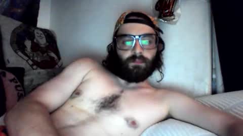 Snapshot of pleasure_pat chatting on 11/16/25, 04:40 pleasure_pat online show from 11/16/25, 04:40