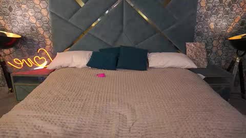 Ira brunette and Vika blonde online show from 10/25/25, 01:07