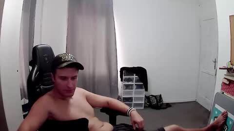 plkrisztian online show from 09/27/25, 03:17