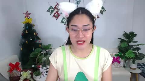 Snapshot of ploysaithailand chatting on 01/01/25, 01:59 Ploysai online show from 01/01/25, 01:59