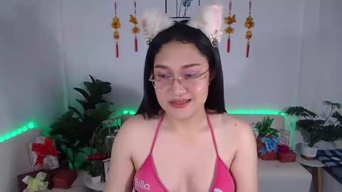 Snapshot of ploysaithailand chatting on 02/25/25, 02:14 Ploysai online show from 02/25/25, 02:14