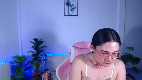 Snapshot of ploysaithailand chatting on 10/17/25, 08:06 Ploysai online show from 10/17/25, 08:06