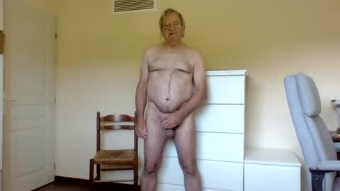 Snapshot of pluchet chatting on 06/20/26, 06:05 pluchet online show from 06/20/26, 06:05