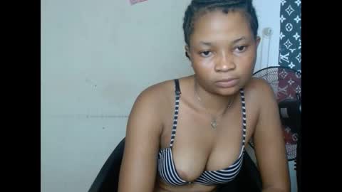 Snapshot of plumnjuicyx chatting on 02/13/25, 06:41 plumnjuicyx online show from 02/13/25, 06:41