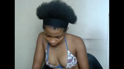 Snapshot of plumnjuicyx chatting on 02/16/25, 06:21 plumnjuicyx online show from 02/16/25, 06:21