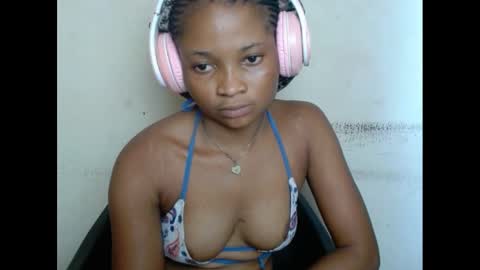 Snapshot of plumnjuicyx chatting on 02/25/25, 12:24 plumnjuicyx online show from 02/25/25, 12:24