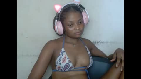 Snapshot of plumnjuicyx chatting on 03/01/25, 10:13 plumnjuicyx online show from 03/01/25, 10:13