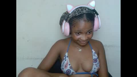 Snapshot of plumnjuicyx chatting on 03/01/25, 01:40 plumnjuicyx online show from 03/01/25, 01:40