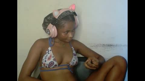 Snapshot of plumnjuicyx chatting on 03/04/25, 04:20 plumnjuicyx online show from 03/04/25, 04:20
