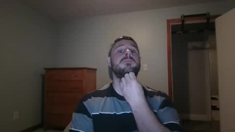 Snapshot of pluski155 chatting on 12/26/24, 05:47 Evan online show from 12/26/24, 05:47