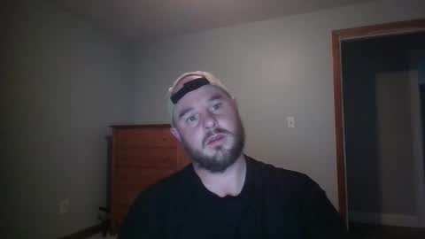 Snapshot of pluski155 chatting on 11/08/25, 12:27 Evan online show from 11/08/25, 12:27