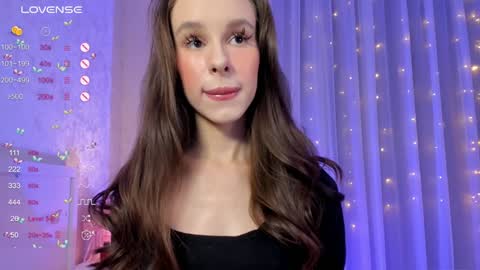 Snapshot of plusvibe chatting on 12/27/24, 04:54 Sophie online show from 12/27/24, 04:54