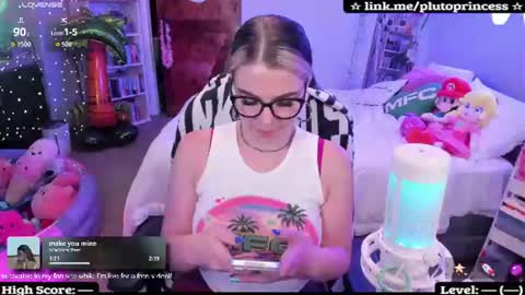 Snapshot of plutoprincess69 chatting on 07/28/26, 04:08 Pluto Princess online show from 07/28/26, 04:08