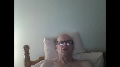 Snapshot of pmb11 chatting on 10/06/25, 02:31 trek 11 online show from 10/06/25, 02:31