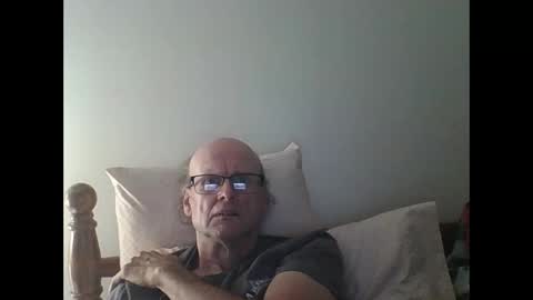 Snapshot of pmb11 chatting on 10/09/25, 07:12 trek 11 online show from 10/09/25, 07:12