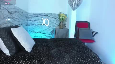 Emi online show from 04/06/26, 06:20