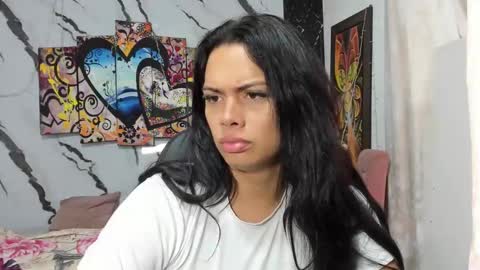 Snapshot of pocahontas_98113116 chatting on 01/06/25, 01:52 lesly pagina azul pocahontas982 online show from 01/06/25, 01:52