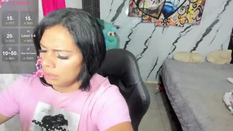 Snapshot of pocahontas_98113116 chatting on 05/07/26, 01:05 lesly pagina azul pocahontas982 online show from 05/07/26, 01:05