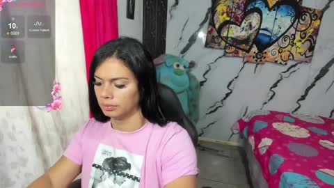 Snapshot of pocahontas_98113116 chatting on 05/25/26, 12:55 lesly pagina azul pocahontas982 online show from 05/25/26, 12:55