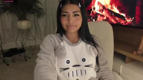 Nicole online show from 01/25/25, 09:26