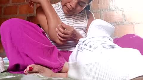 pocahontasdoll95 online show from 04/27/26, 04:16