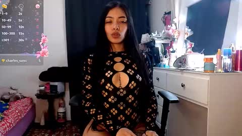 Snapshot of pocahot222 chatting on 10/13/25, 09:59 pocahot222 online show from 10/13/25, 09:59