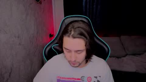 pohyi_ online show from 02/18/26, 07:48