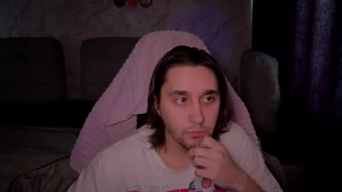 pohyi_ online show from 03/02/26, 08:21