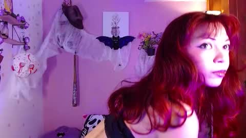 poison_liv online show from 10/10/25, 01:21