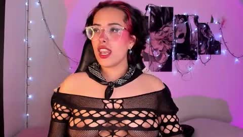 Willow                      Hours 12pm to 630pm Colombian time FRIDAY AND SUNDAY FREE DAYS online show from 09/22/25, 05:37