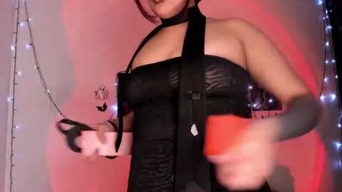 Willow                      Hours 12pm to 630pm Colombian time FRIDAY AND SUNDAY FREE DAYS online show from 10/16/25, 06:31