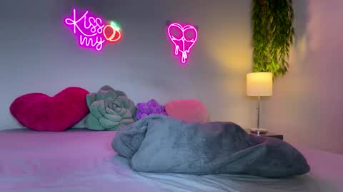 Jenna online show from 11/06/25, 02:01