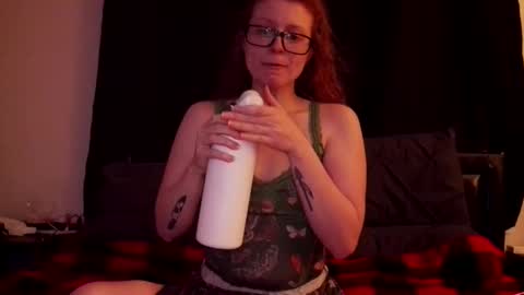 poisonivyy95 online show from 03/22/26, 01:53