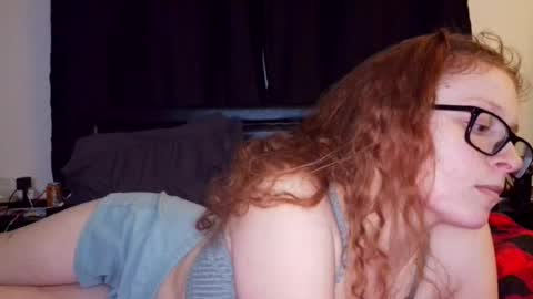 poisonivyy95 online show from 06/26/26, 02:16