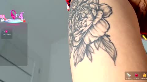 Karolina online show from 10/29/25, 09:33